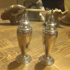 Holmes & Edward Masterpiece Salt & Pepper Shakers
